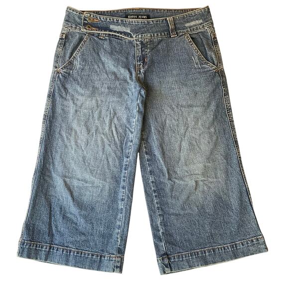 Guess Jeans Women Denim Shorts size 31 Blue Straight Leg Mid Rise Knee Length - Picture 1 of 10